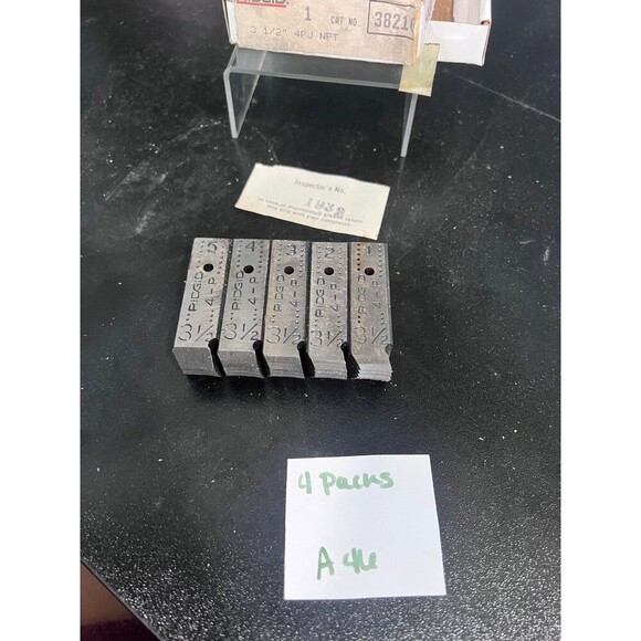 RIDGID 1/2" 4PJ NPT UNF Alloy Steel Universal Bolt Dies 38210 - Picture 7 of 11